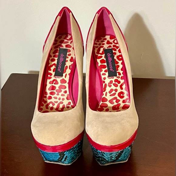 NWOT Dollhouse 5.5 in platform heels. 6.5. Suede/patent leather/faux snakeskin. - Picture 13 of 13